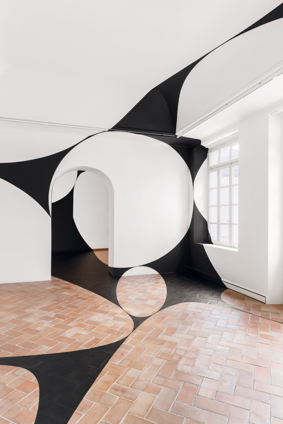 Dischi volanti, Mendrisio, 2026. Acrylic paint and vinyl film. © Felice Varini 2026, ProLitteris, Zurich. Photo: Mattia Mognetti