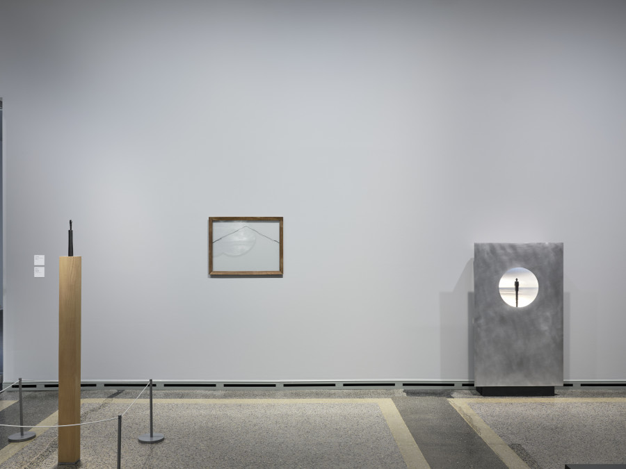 Installation view, Markus Raetz, oui non si no yes no, Kunstmuseum Bern, 2022. Photo credit: Rolf Siegenthaler, © Kunstmuseum Bern