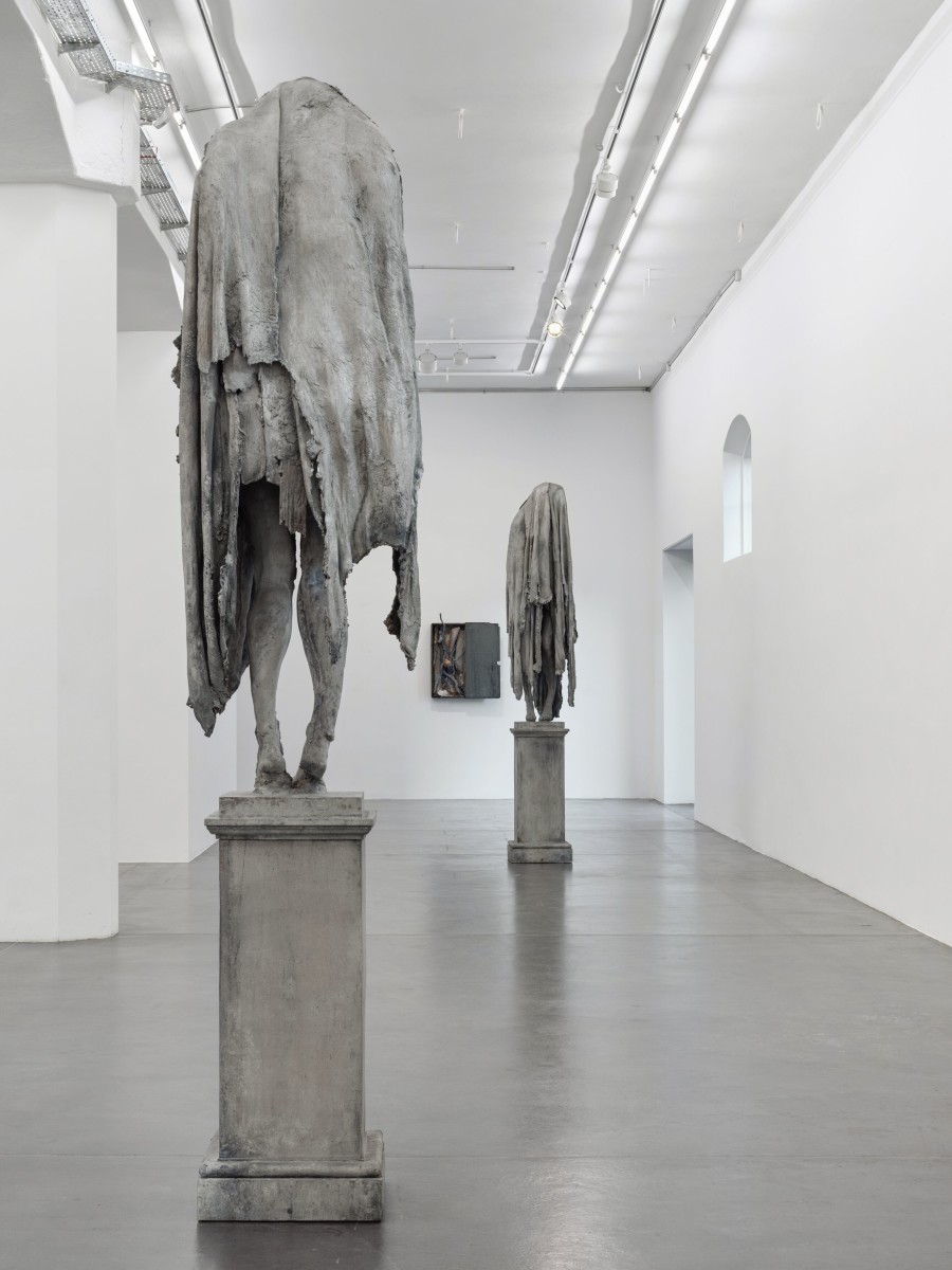 Installation view, ‘Berlinde De Bruyckere. A simple prophecy’, Hauser & Wirth Zurich, Limmatstrasse, 26 January until 13 May 2023 © Berlinde De Bruyckere. Courtesy the artist and Hauser & Wirth. Photo: Stefan Altenburger Photography Zürich