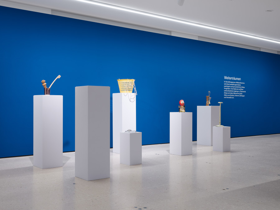 Exhibition view, «Träumende Dinge – Heidi Bucher, Miriam Cahn, Meret Oppenheim, Hannah Villiger, Ilse Weber et al.», Kunsthaus Zug, 2026, © 2026, ProLitteris, Zurich. Photo: Ernst Kehrli