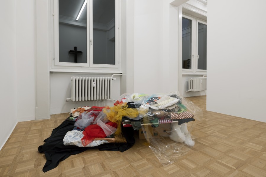 Sveta Mordovskaya. Rest in Pieces, Installation view, Courtesy: Weiss Falk and the Artist, Photos: Gina Folly