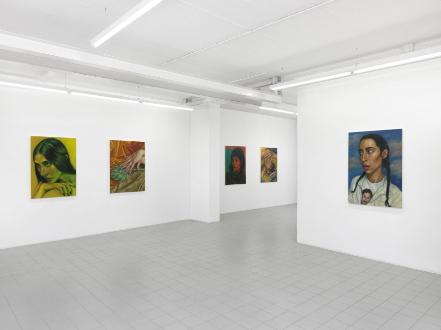 Installation view, Chloe Wise, Spite Unseen, Galerie Sébastien Bertrand, 2022. Photos: Annik Wetter, courtesy: The Artist & Galerie Sébastien Bertrand