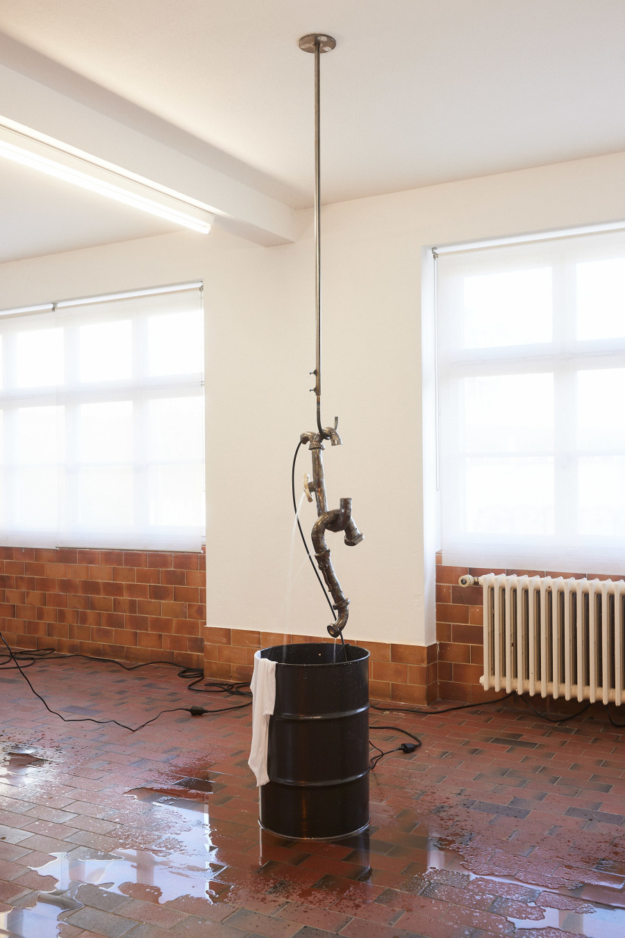 Lou Masduraud: Wet Men, Mayday, Installation view, 2022, Photos: Moritz Schermbach