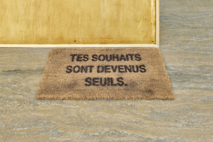Inherited Times. Julien Fournival, Tes Souhaits sont devenus Seuils, 2026. © Thomas Maisonnasse | Halle Nord 2026