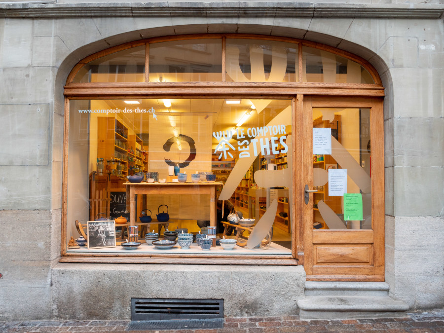 Thomas Kern, Rue De Lausanne - Le Comptoir des thés, 2021. Photo Julie Folly. Courtesy of Fri Art Kunsthalle