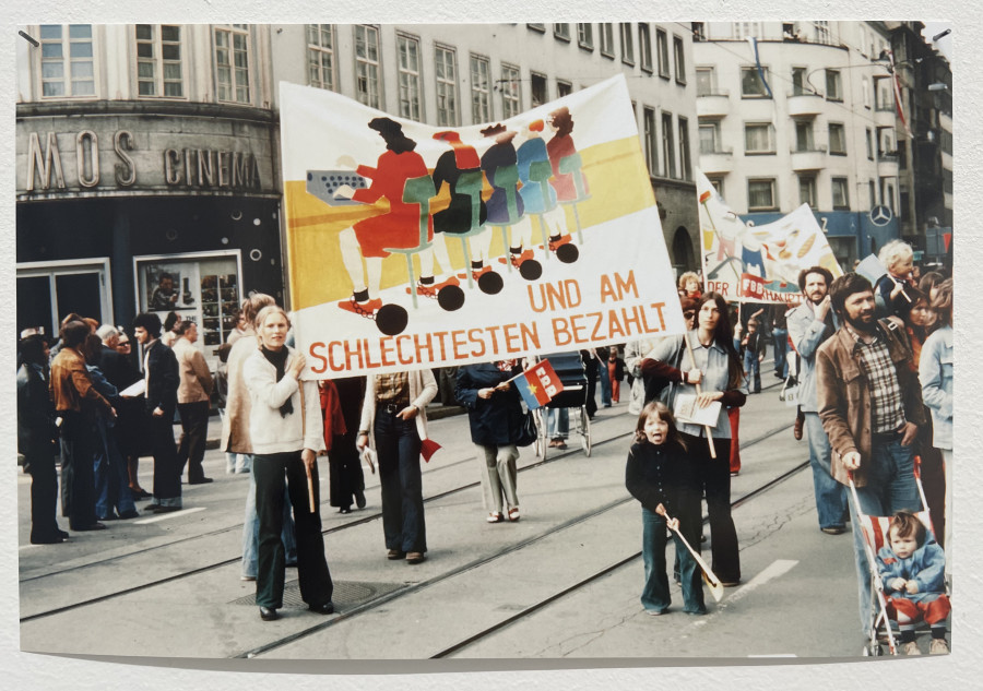 Doris Stauffer, 1 May 1975, archive number A 02 f l. Exhibition copy of a slide from the Doris Stauffer archive, Swiss National Library Prints and Drawings Department, Berne