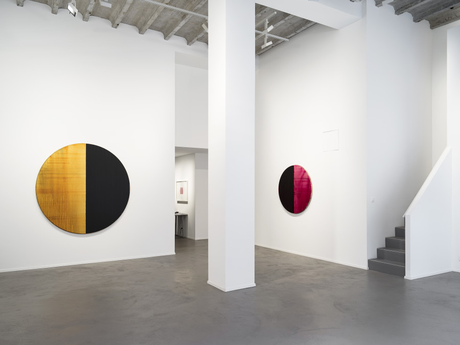 Installation view, Callum Innes - Between, Galerie Tschudi Zurich, 2023, Photo: Cedric Mussano, Courtesy of the artist and Galerie Tschudi.