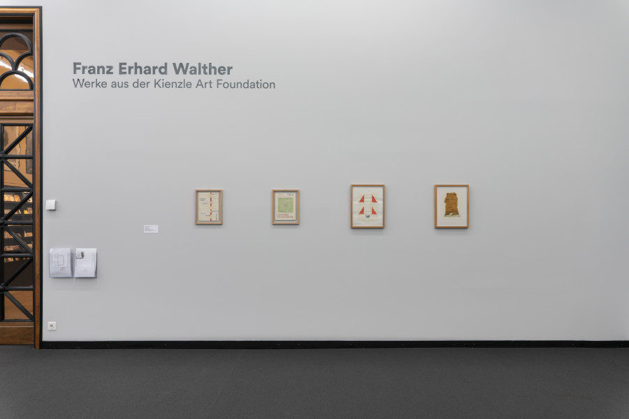 Exhibition view, Franz Erhard Walther, Work block from the Kienzle Art Foundation, Kunst Museum Winterthur, 2023-2024.