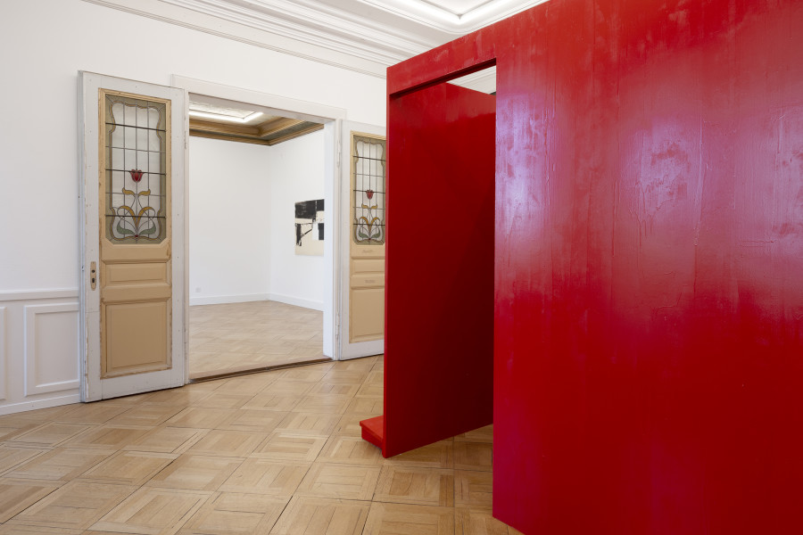 Installation view, Rafal Skoczek, Driftworks, Galerie Oskar Weiss, Zürich, 2025. Photo credit: Gina Folly