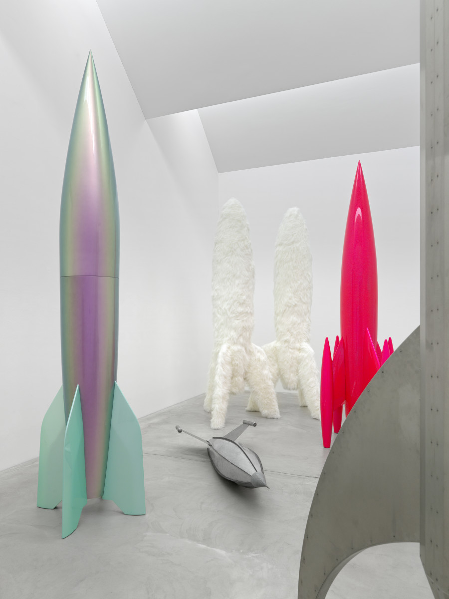 Exhibition view, Sylvie Fleury, Shoplifters from Venus, Kunst Museum Winterthur, 2023. Photo credit: Annik Wetter