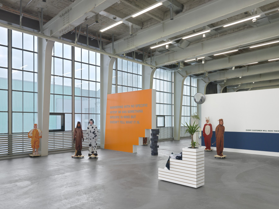 Installation view, ART CLUB2000, Selected Works 1992-1999, Kunsthalle Zürich, 2021, photo: Annik Wetter