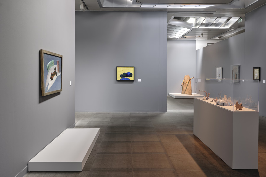 Exhibition view, Meret Oppenheim, My Exhibition, Kunstmuseum Bern, 2021-2022. © Kunstmuseum Bern, photo: Rolf Siegenthaler