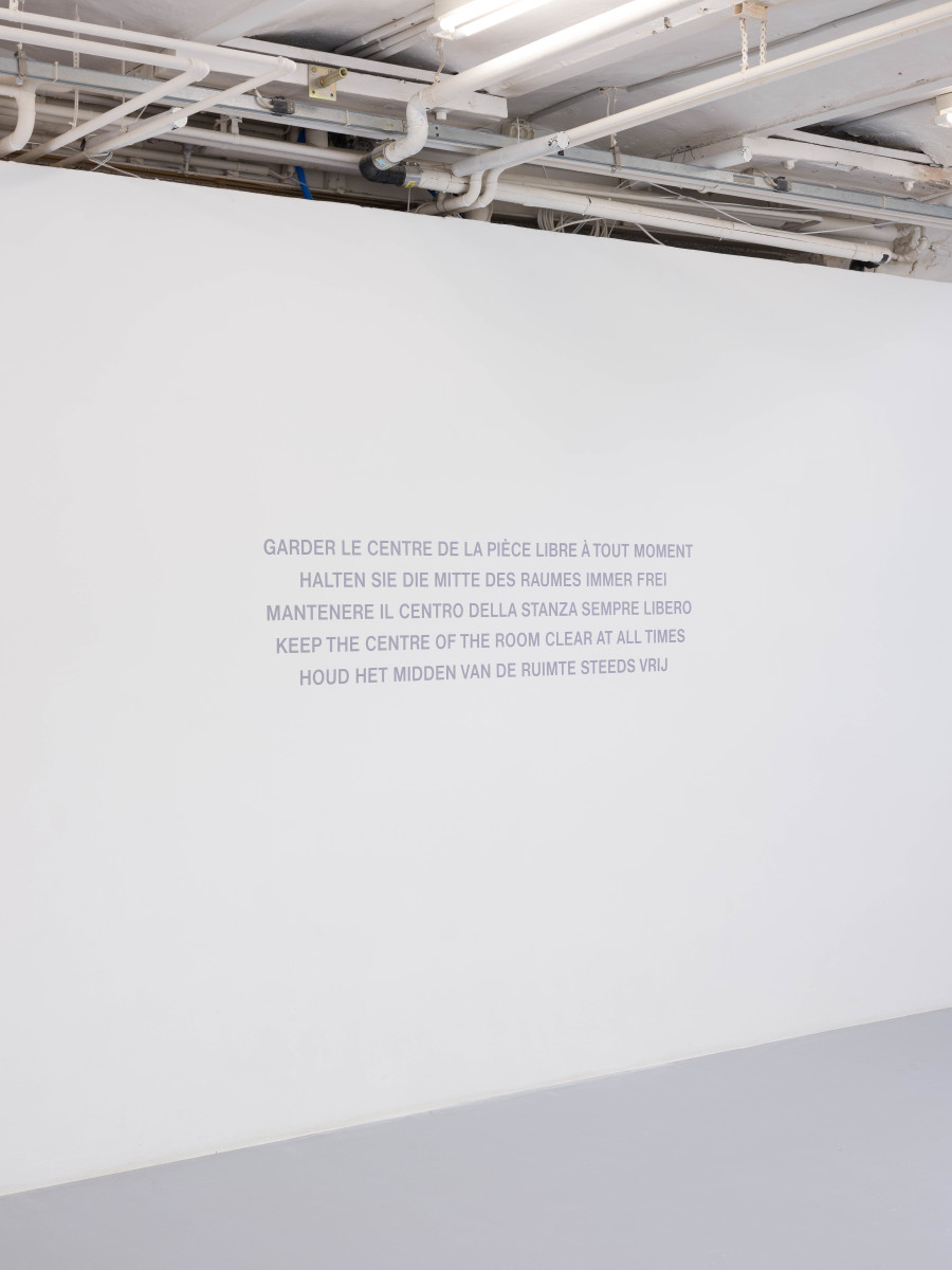 Interstices, performances, Steve Van den Bosch, Untitled product, 2024. CAN Centre d’art Neuchâtel, 2024. Photography: Sebastian Verdon / all images copyright and courtesy of the artists and CAN Centre d’art Neuchâtel.