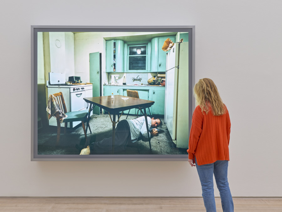 Installation view «Jeff Wall» at the Fondation Beyeler, Riehen/Basel, 2024. © Jeff Wall. Photo: Mark Niedermann