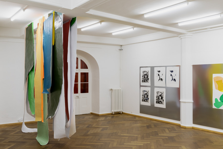 Installation view, Katrin Hotz; Nicolas Polli; Katrin Hotz, TRACE, SET, PRINT!, KRONE COURONNE, 2022. Photo: © Guadelupe Ruiz