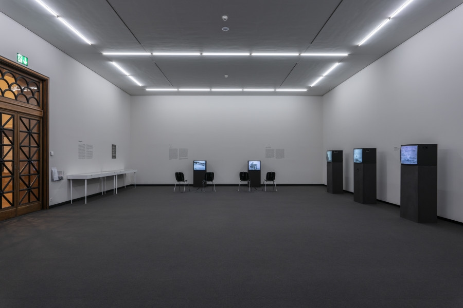 Installation view, Gerry Schum, Fernsehgalerie, Kunst Museum Winterthur, 2022.