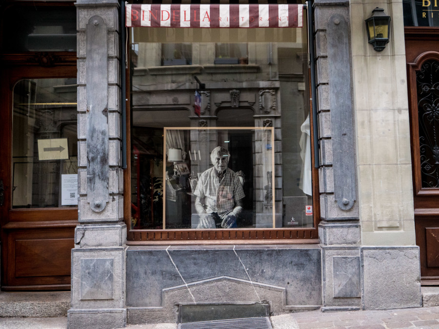 Thomas Kern, Rue De Lausanne - Bindella Ristorante, 2021. Photo Julie Folly. Courtesy of Fri Art Kunsthalle