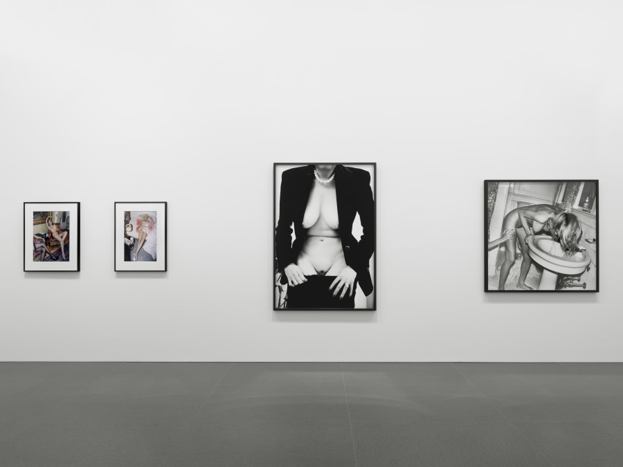 St. Moritz, Galerie Andrea Caratsch, Helmut Newton – Muses, 6.12.2021–22.4.2022, installation view.