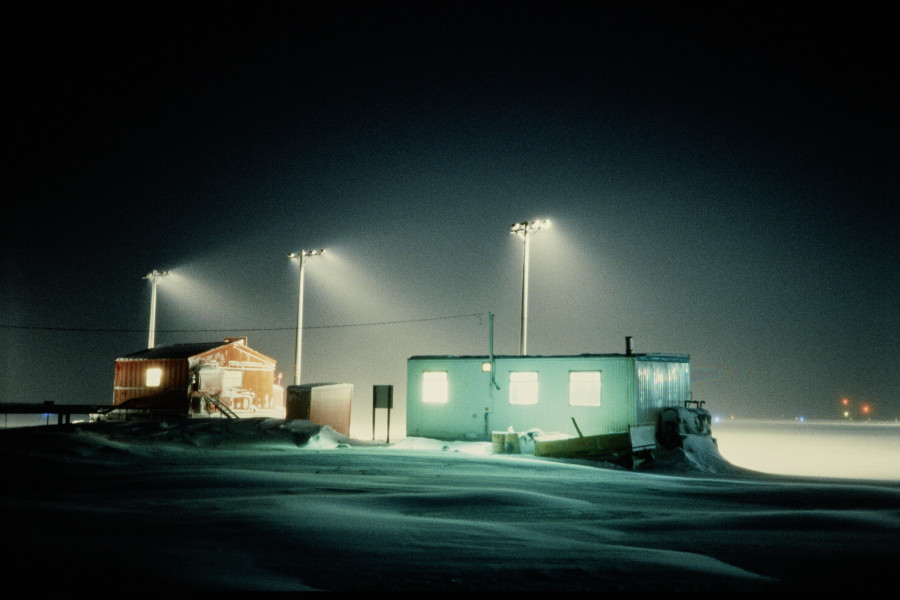 Andreas Züst, aus der Serie res. night, 1978/1979, Diapositiv, Galerie & Edition Marlene Frei, Zürich, © Nachlass Andreas Züst, Graphische Sammlung, Schweizerische Nationalbibliothek, Bern