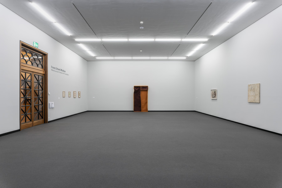 Exhibition view, Franz Erhard Walther, Work block from the Kienzle Art Foundation, Kunst Museum Winterthur, 2023-2024.