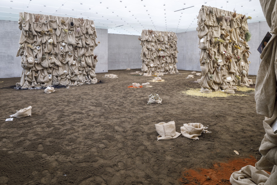 Solange Pessoa, Bags – Bregenz version, 1994–2023, Installation view first floor Kunsthaus Bregenz, 2023. Photo: Markus Tretter. Courtesy of the artist, Mendes Wood DM. © Solange Pessoa, Kunsthaus Bregenz