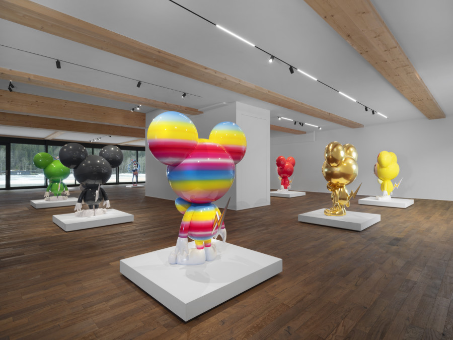 Exhibition view, Takashi Murakami. Collaborative exhibition by Nahmad Contemporary and Perrotin at Tarmak22, 2024. Photo credit: Julien Gremaud. ©︎Takashi Murakami/Kaikai Kiki Co., Ltd. All Rights Reserved. Courtesy Perrotin