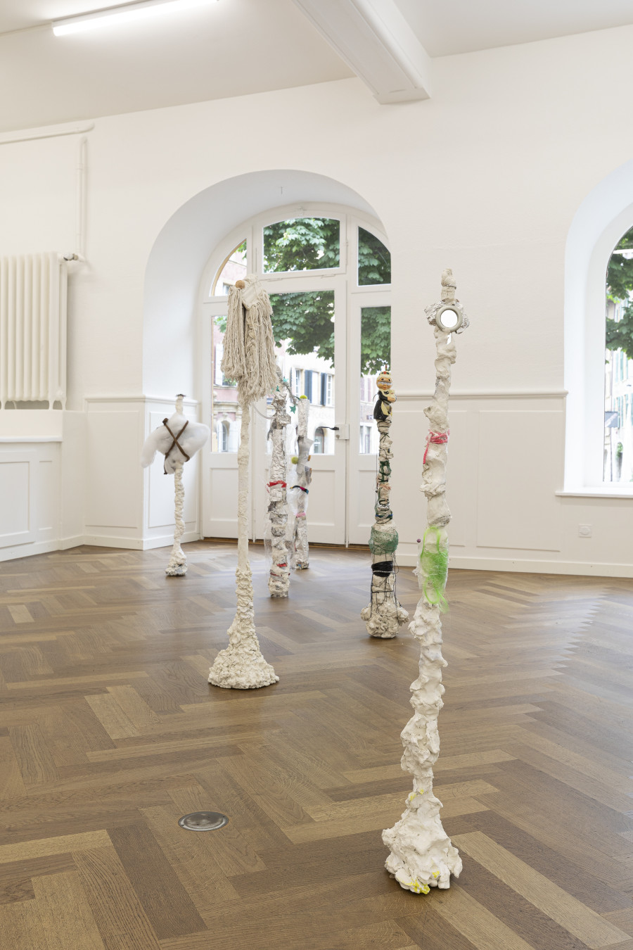 Installation views THE GLEANERS, 2023, KRONE COURONNE, Biel/Bienne. Credits: © Michal Florence Schorro