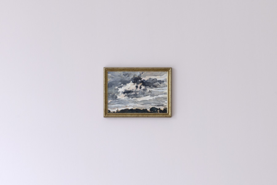 Megan Francis Sullivan, Study of Wolkenstudie, Adolph Menzel, 1851, Collection Alte Nationalgalerie, 2024. Oil on canvas, found frame, 33 x 45 cm. Megan Francis Sullivan, Wolkenstudie, installation view, Kunsthaus Glarus, 2024. Photo: Gina Folly. Courtesy of the artist.