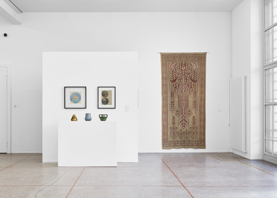 Exhibition view, Sortir du bois. À la lisière du Style sapin, Musée des Beaux-Arts la Chaux-de-Fonds, 2022. Photographie: Gaspard Gigon