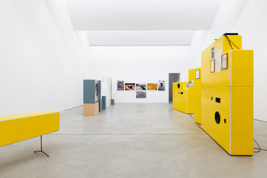 Manfred Pernice *1963, Installation view with "cub.-bird, alex+mix11", 2010, und "Rommel", 2002. Courtesy of the artist and Galerie Neu, Berlin. Photo: Sebastian Stadler