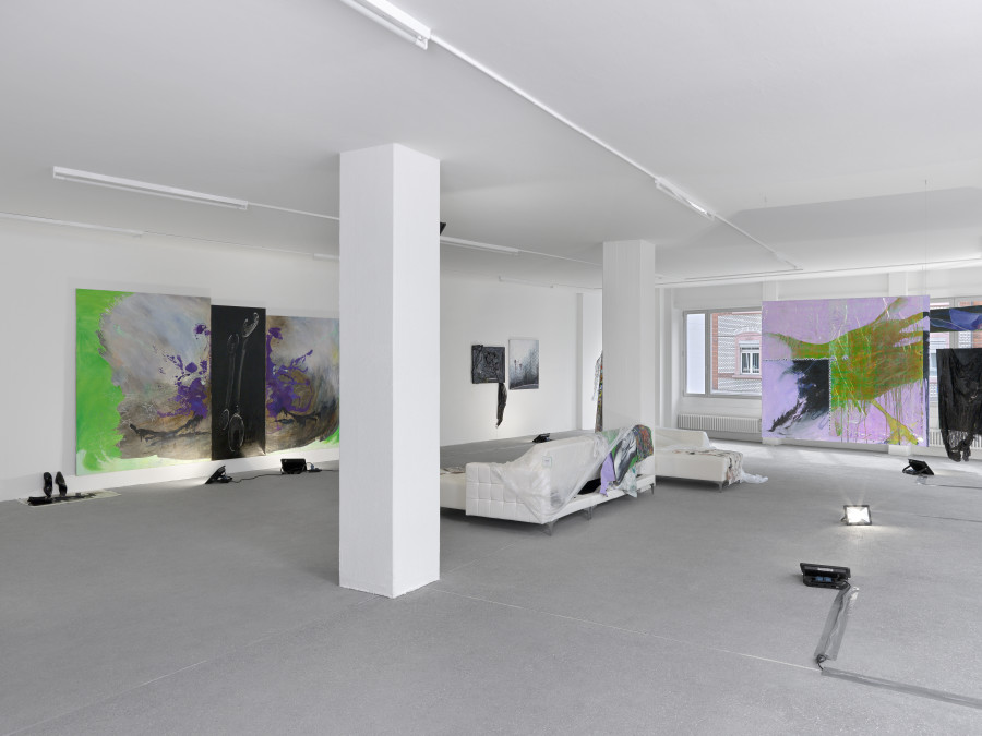 Jasmine Gregory, Mommie Dearest: A Sword That Cuts Both Ways, Installation view, Karma International, Zurich 2022. Photo credit: © Annik Wetter. Courtesy of the artist and Karma International Zurich © Jasmine Gregory