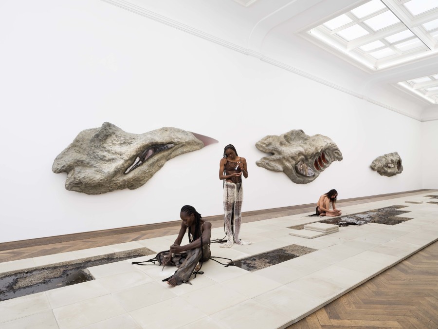 Klára Hosnedlová, GROWTH, exhibition view (with performers), Kunsthalle Basel, 2024, photo: Zdeněk Porcal - Studio Flusser / Kunsthalle Basel