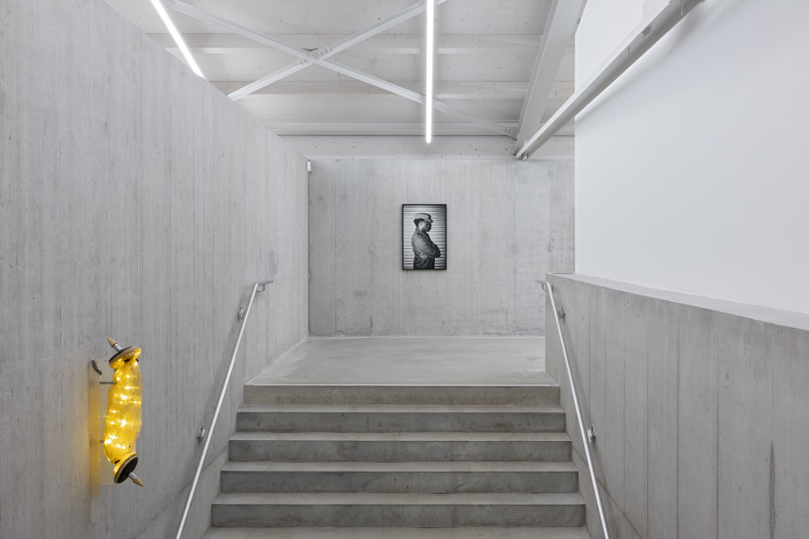 Miriam Schmitz, Meubles, 2023/2024 – Night-Me-Twin-Set, 2024. Courtesy the artist und PAW. Ausstellungsansicht Kunsthaus Baselland 2025. Foto: Gina Folly