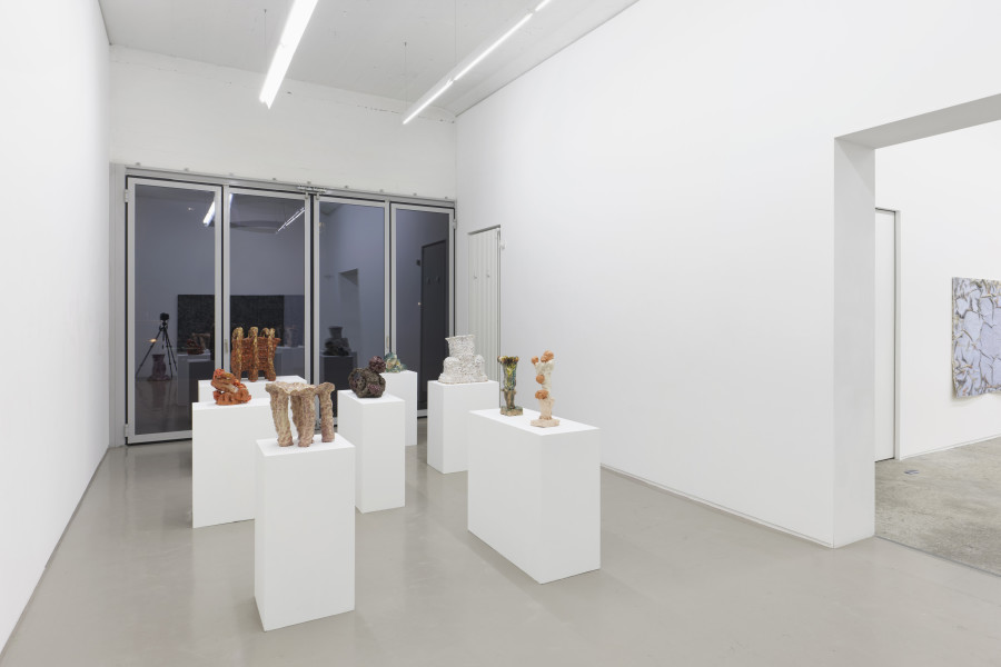 Exhibition view, Heinz Breloh, Skulpturen, Galerie Mark Müller, 2022.