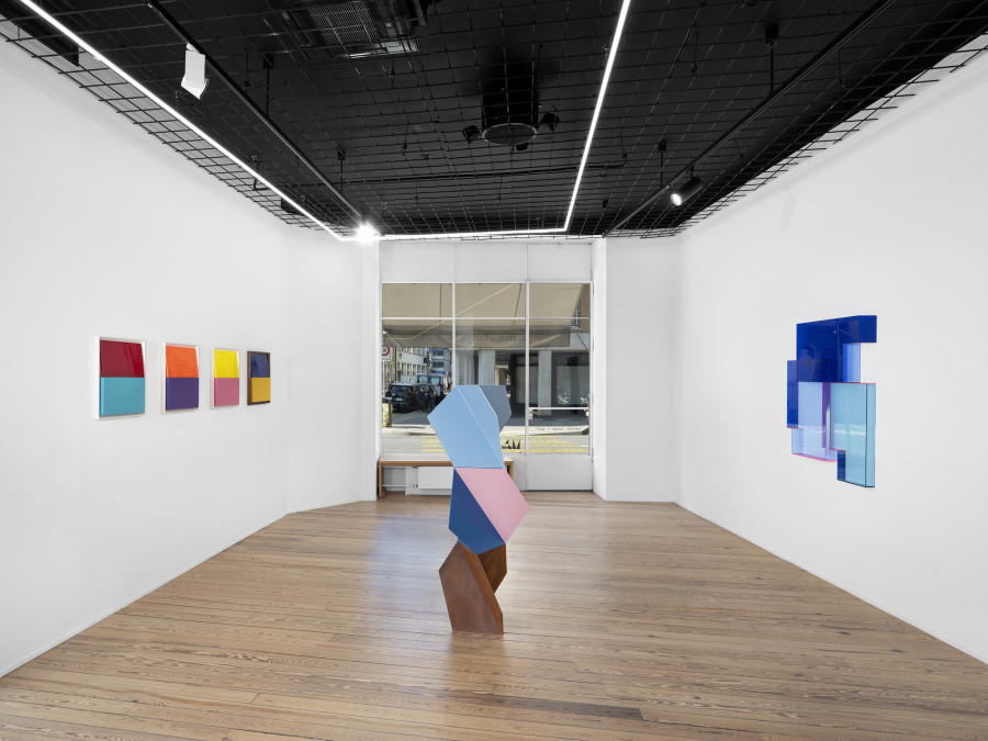 Exhibition view, Henrik Eiben, gap in the clouds, galerie lange + pult, Geneva, 2025. Photo credit: Julien Gremaud