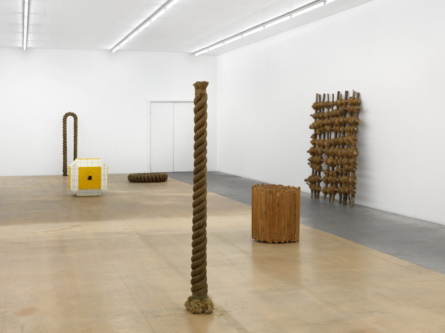 Installation view, Jackie Winsor, Musée d'art moderne et contemporain, 2022. Photo: Annik Wetter