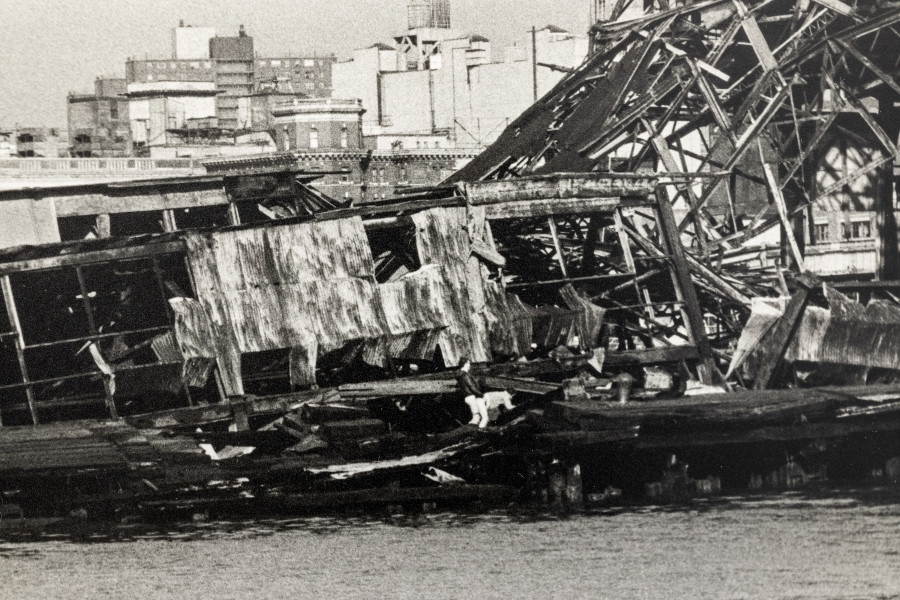 Alvin Baltrop, Untitled [from The Piers series], n.d. (1975-86) Courtesy of the Alvin Baltrop Trust Ⓒ 2010, third streaming, New York and Galerie Buchholz Photo: Kilian Bannwart