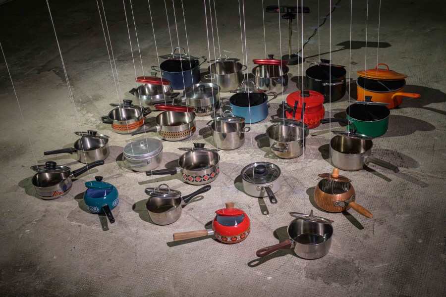 Michel Winterberg, Nimmersatt – das Spiel mit den Hungrigen, 2012, Michel Winterberg, Drifting Futures, Galerie für Gegenwartskunst E-WERK, Freiburg im Breisgau, 2026. Courtesy: the artist and Galerie für Gegenwartskunst E-WERK. Photo: Marc Doradzillo