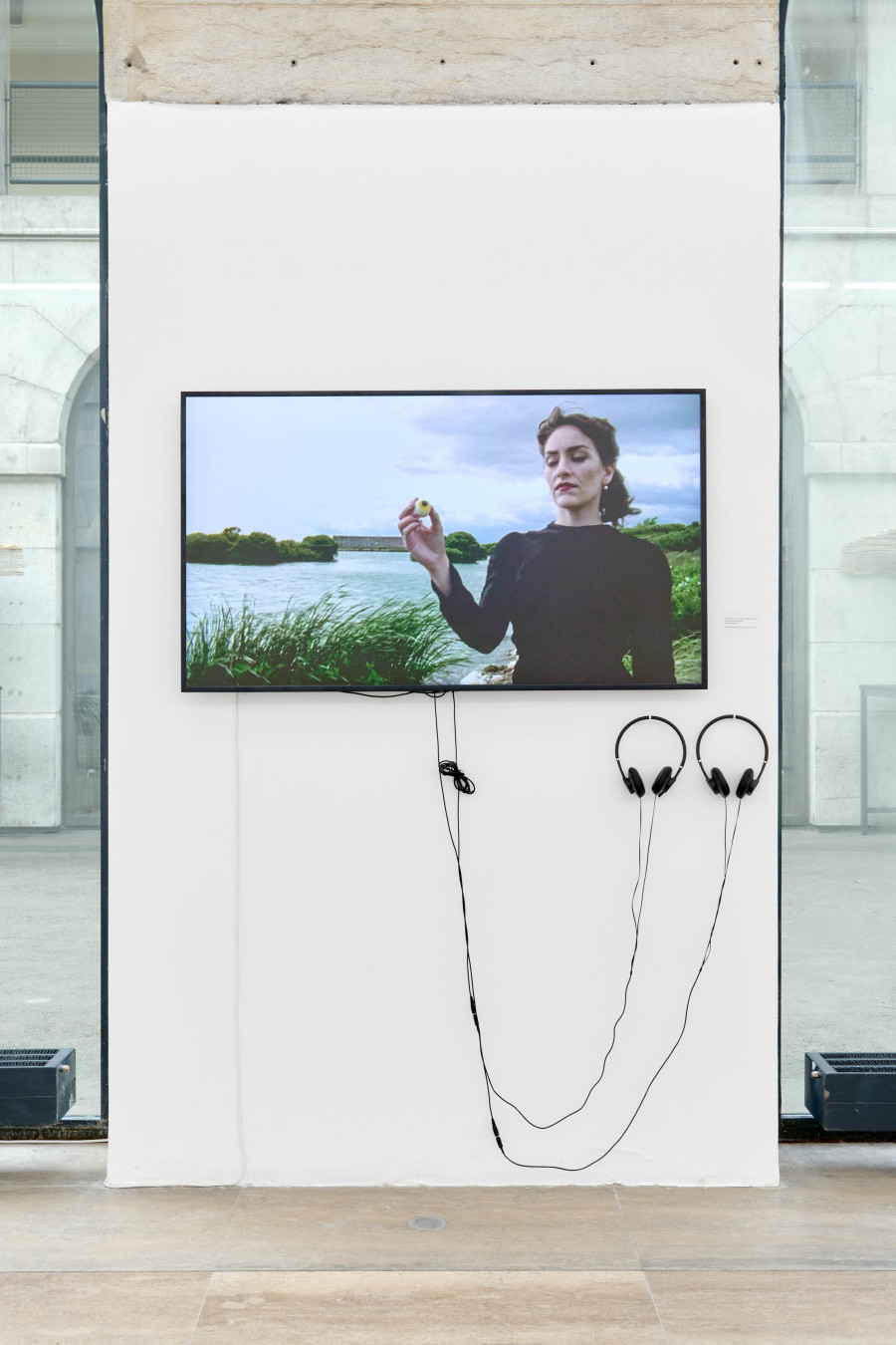 Exhibition view, Jardins Défiants (Defiant Gardens), Halle Nord, Geneva, 2025. Mai-Thu Perret, In Darkness Let Me Dwell, 2010. Courtesy of the artist and Galerie Francesca Pia, Zurich. Photo credit: © Thomas Maisonnasse / Halle Nord, 2025