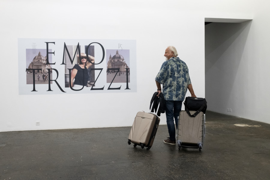 «Entangled Events», Camille Aleña, Emo vs. Truzzi, 2022.; Natalie Portman, Been there done that, 2022. Photo: Kunst Halle Sankt Gallen, Flavio Karrer. Courtesy: the artists.