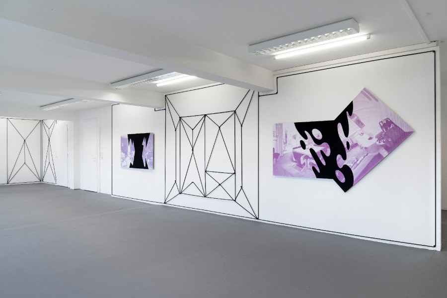 Julian Göthe - The Fat Shadow, Installation view at suns.works, 2021. Courtesy the artist and suns.works. Photography: Claude Barrault