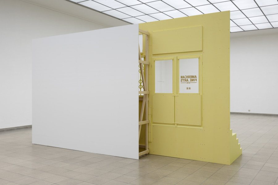 Megan Francis Sullivan, Study of a facade, American Fine Arts at 22 Wooster Street, New York, circa 2002, 2024. Wood, plexiglass, drywall, window decal, approx. 500 x 170 x 290 cm. Megan Francis Sullivan, Wolkenstudie, installation view, Kunsthaus Glarus, 2024. Photo: Gina Folly. Courtesy of the artist.