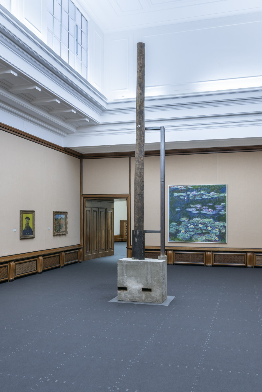 Oscar Tuazon, It is Hard to Stop, 2013, Ausstellungsansicht Building, Kunst Museum Winterthur, 2023. Courtesy the Artist, Foto: Reto Kaufmann.