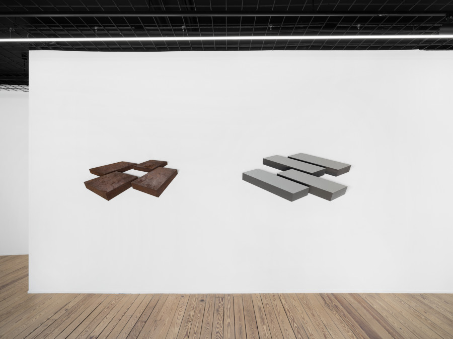 Exhibition view, Wolfram Ullrich, Double Treat, galerie lange + pult, Geneva, 2025. Photo credit: Julien Gremaud