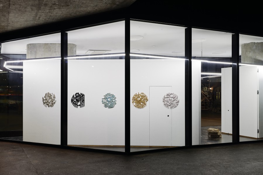 Martin Chramosta, ICH DIEN, 2022. Installation View. VITRINE Basel. Photographer: Moritz Schermbach. Courtesy the artist and VITRINE