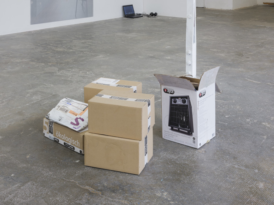 Théa Giglio, Artists shoes, 2025, cardboard boxes from the exhibition Artist’s Shoes (Smallville, 2017), temporarily displaced from attic storage, Variable dimensions. © Sebastien Verdon