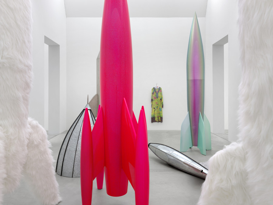 Exhibition view, Sylvie Fleury, Shoplifters from Venus, Kunst Museum Winterthur, 2023. Photo credit: Annik Wetter