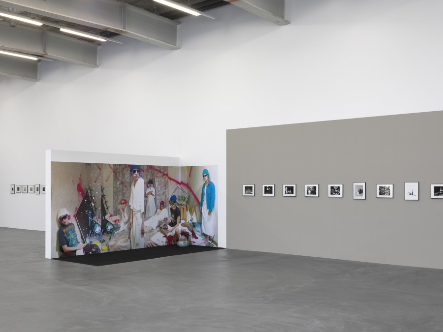 Installation view, ART CLUB2000, Selected Works 1992-1999, Kunsthalle Zürich, 2021, photo: Annik Wetter