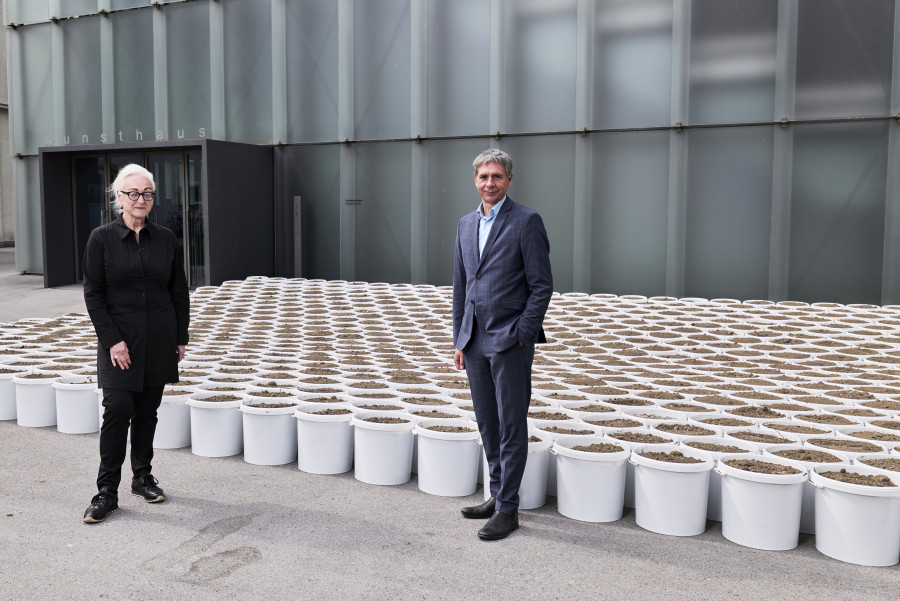 Franziska Weinberger and KUB Director Thomas D. Trummer, April 2021. Photo: Miro Kuzmanovic. © Kunsthaus Bregenz