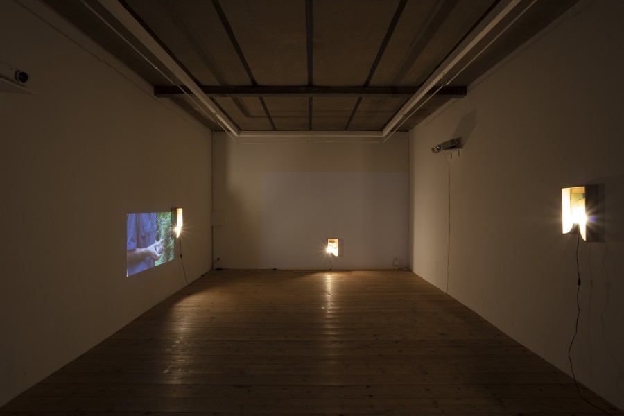 Exhibition view, Monika Emmanuelle Kazi – Handshake, sic! Elephanthouse, 2021. Photo credit: Andri Stadler